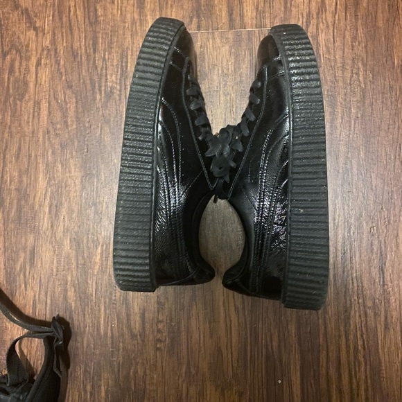 Fenty Pumas (Rare) - Picture 2 of 3